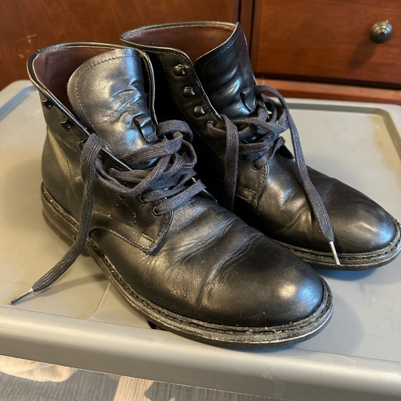 Black size 8 1/2 Allen Edmond boots - Picture 2 of 7